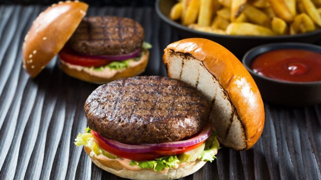 Yup, it’s vegan. An Israeli startup is bringing custom “meat” patties to fast-food diners around the country. (Courtesy of SavorEat)