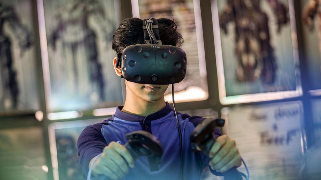 Valve's Steam VR software, as of its latest beta release, can now add floating desktop windows inside Virtual Reality games, letting users keep an eye on other apps without leaving VR. (VARAN NM/Pexels)