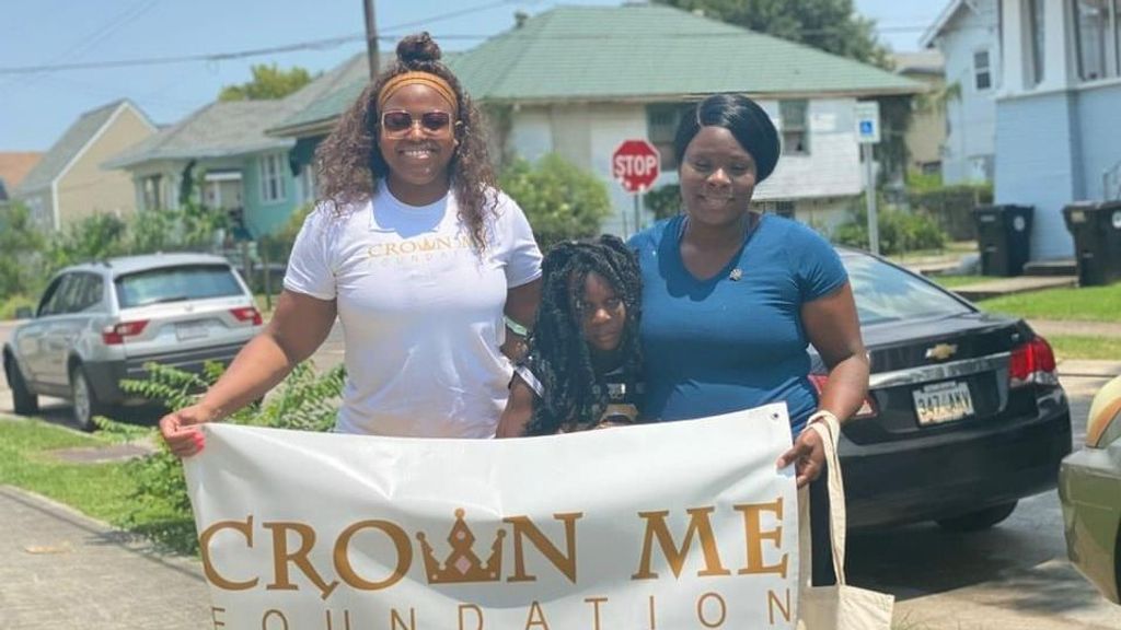 Crown Me Foundation Founder Danyel Nicole Black, left, with recently crowned foundation member Katia Holmes, right, and her daughter, Kera Hayes. (Courtesy of Danyel Nicole Black) 