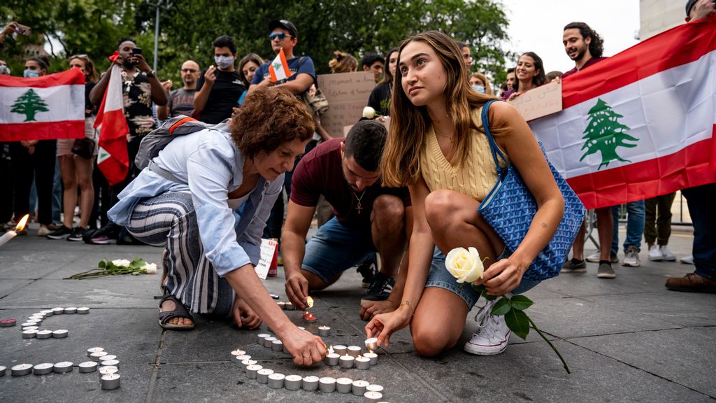 Lebanese Americans attend a memorial for victims of the explosion in 2020 at the Port of Beirut in New York City's Washington Square Park on Aug. 4. (Luigi W. Morris)