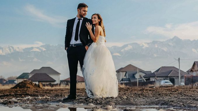 The couple, Murat Zhurayev and Kamilla, were featured in a viral Instagram post by their wedding photographer, Askar Bumaga in Kazakhstan. (Askar Bumaga/Zenger)
