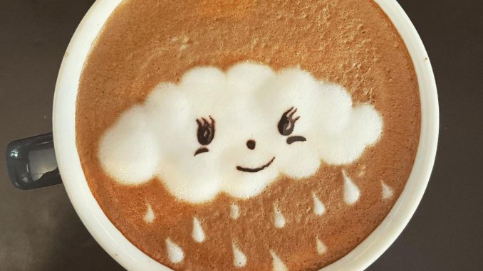 Woman who comes from Vinh, Vietnam creates coffee art. (@itsartbypam/Zenger)