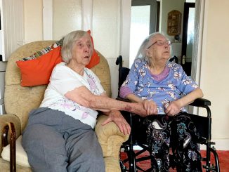 Britain's oldest twins who pride themselves on leading “frugal lives” have celebrated their 102nd birthdays – with cheese sandwiches. (Steve Chatterley, SWNS/Zenger)