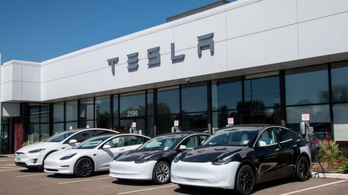 Most major electric vehicle stocks declined in the week that ended on Oct. 27 amid the broader market weakness, with EV leader Tesla, Inc. extending its lean patch. The space could see some volatility in the near term, as EV companies are set to begin rolling out their third-quarter earnings reports over the next few weeks. MICHAEL SILUK/GETTY IMAGES