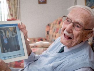 An RAF veteran has laid claim as 'Britain's oldest Facebook user' - aged 106. (James Linsell Clark/Zenger)