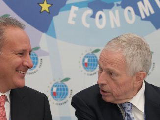 Edmund Phelps, winner of the 2006 Nobel Prize in Economics and Professor of Political Economy at Columbia University and US Economist, Peter Schiff (L) attend the annual Krynica Economic Forum -known as the 'Davos of the East'- on September 11, 2009. The 19th Krynica Economic Forum opened on September 9 in southern Poland, under the theme of European Solidarity 20 years after the revolution. BARTEK WRZESNIOWSK/BENZINGA