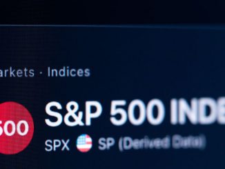 The logo of the American S&P 500 Index can be seen on the monitor of a computer in an office.The S&P 500 and other major market indexes were ending the week on a high note Friday as the second quarter and first half of 2023 drew to a close. Markets responded well to the latest news on inflation, as Friday's a href=https://www.Zenger News.com/economics/macro-economic-events/23/06/33077397/feds-preferred-inflation-measure-slows-in-may-but-traders-believe-july-rate-hike-core Personal Consumption Expenditure price index data for May/a showed that inflation rose 4.6% year-over-year, below economist estimates of 4.7%.PHOTO BY SILAS STEIN/GETTY IMAGES