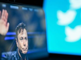 ANKARA, TURKIYE - JULY 02: In this photo illustration, Elon Musk's photo is displayed on a phone screen with logo of 'Twitter' in the background on a computer screen in Ankara, Turkiye on July 02, 2023. a href=https://www.Zenger News.com/news/23/05/32378391/twitters-new-ceo-once-tried-to-convince-elon-musk-to-stop-tweeting-after-3-a-mstrongElon Musk/strong outlined a new measure by strongTwitter/strong/astrong /strongto tackle extreme levels of data scraping and system manipulation from the platform. PHOTO BY OSMANCAN GURDOGAN/GETTY IMAGES(Photo by Osmancan Gurdogan/Anadolu Agency via Getty Images)