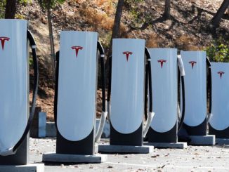  California truck charging network Teslastrong /strongInc (NASDAQ: TSLA) has set its sights on a significant expansion of its electric semi-truck charging infrastructure. REUTERS. 