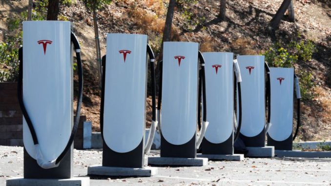  California truck charging network Teslastrong /strongInc (NASDAQ: TSLA) has set its sights on a significant expansion of its electric semi-truck charging infrastructure. REUTERS. 