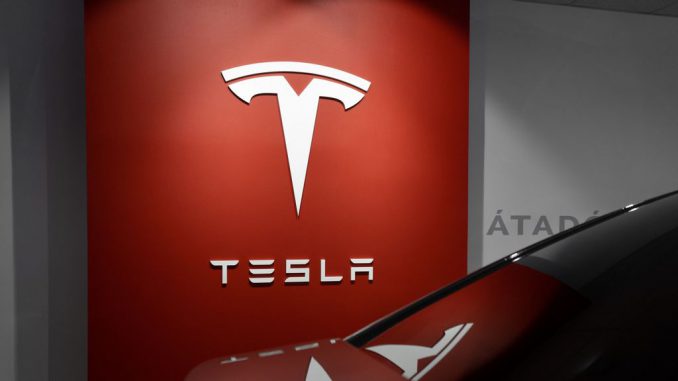 Tesla Inc (NASDAQ:a href=https://www.Zenger News.com/stock/TSLA#NASDAQTSLA/a) CEO Elon Musk has defended his leadership role within the electric vehicle (EV) company, a href=https://www.Zenger News.com/news/23/03/31502132/teslas-aggressive-price-cuts-bite-rivals-lucid-teams-up-with-apple-ford-teases-revolutionary-next-geciting data as evidence/a. This response comes after a social media user shared a Reuters graphic comparing EV sales in the U.S. for the first half of 2023, highlighting Tesla’s dominance. PHOTO BY MILAN CSIZMADIA/UNSPLASH