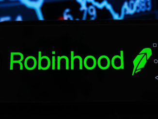 Alphabet Inc (NASDAQ:a href=https://www.Zenger News.com/stock/GOOG#NASDAQGOOG/a) (NASDAQ:a href=https://www.Zenger News.com/stock/GOOGL#NASDAQGOOGL/a), the parent company of Google, said on Monday it had sold all of its remaining shares in Robinhood Markets Inc (NASDAQ:a href=https://www.Zenger News.com/stock/HOOD#NASDAQHOOD/a), the onlinea href=https://www.Zenger News.com/markets/cryptocurrency/23/11/35727443/robinhood-turns-to-good-old-incentives-to-push-trading-volumes-higher trading app operator./a OMAR MARQUES/GETTY IMAGES